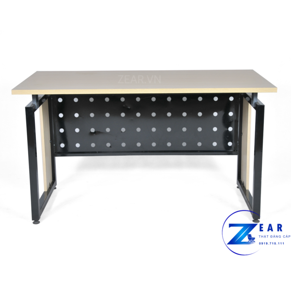 Bàn trưởng phòng có yếm sắt