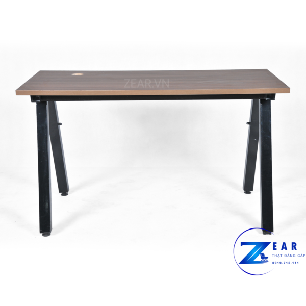 Bàn làm việc chân sắt
