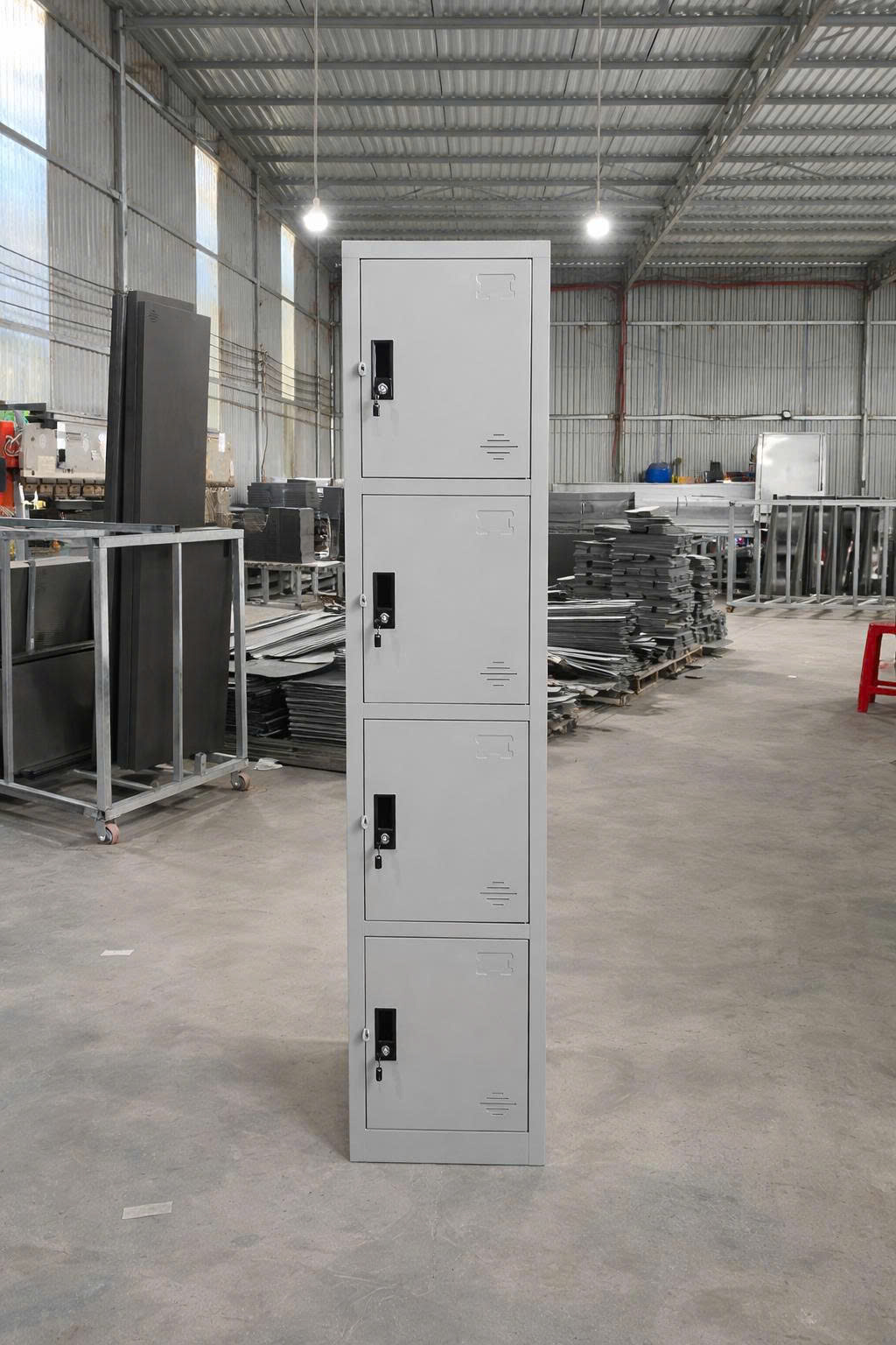 Tủ locker sắt 4 cánh nhỏ LK4C1