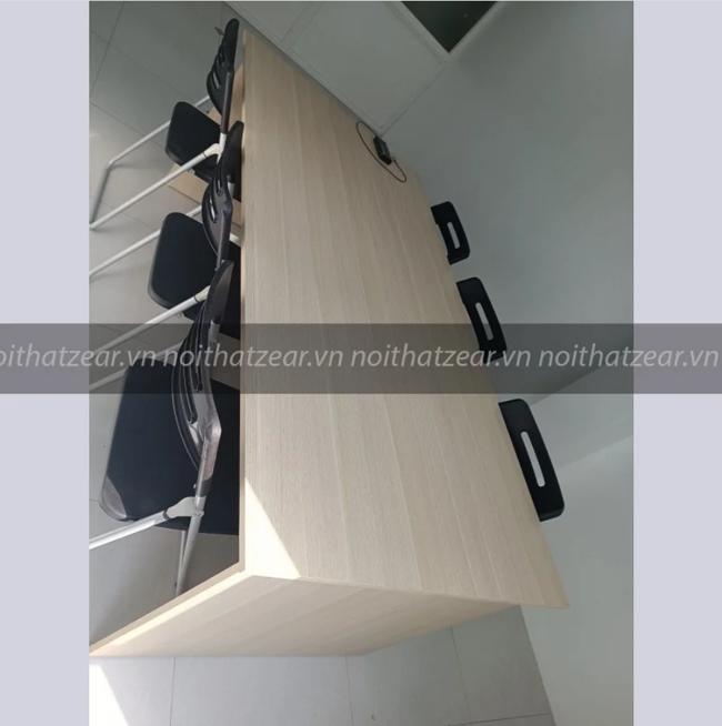 bàn họp chân gỗ tự nhiên