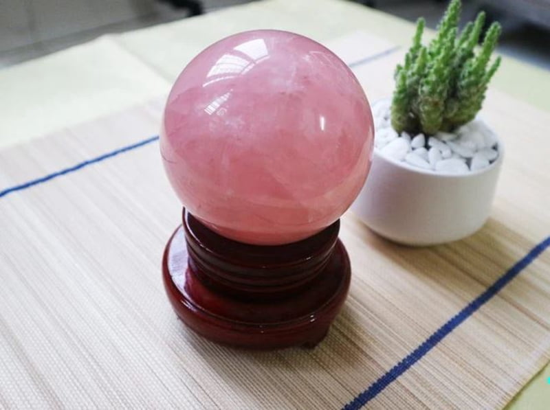 Quả cầu thạch anh