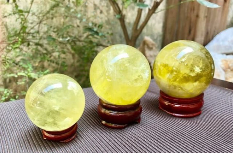 Đá phong thủy mệnh kim