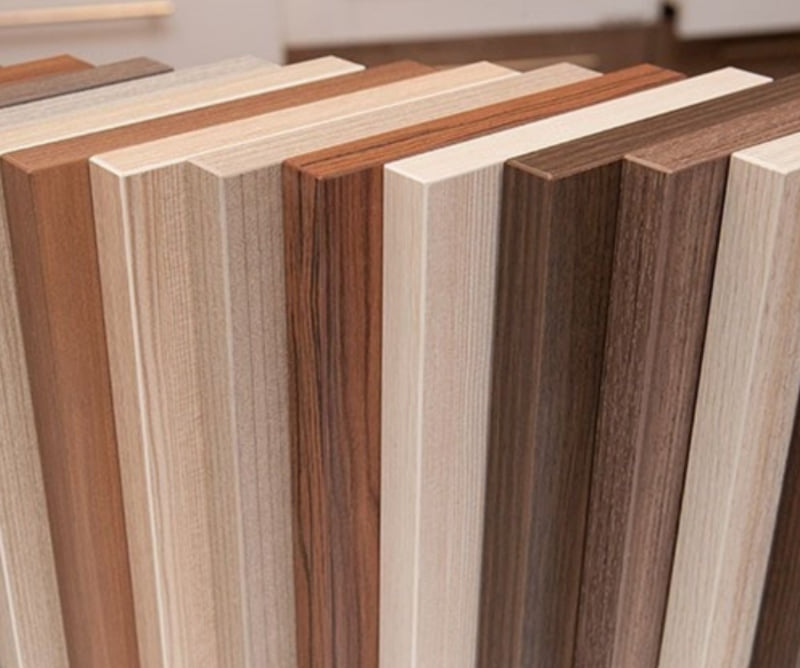 So sánh melamine và laminate