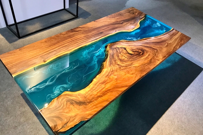 Sử Dụng Keo Epoxy Làm Bàn