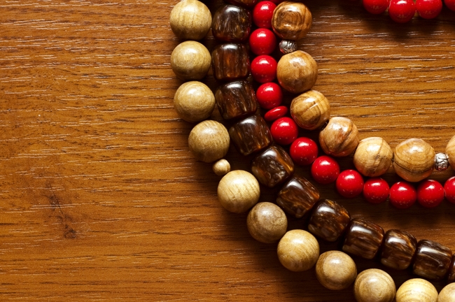 ứng dụng gỗ quý trong trang sức