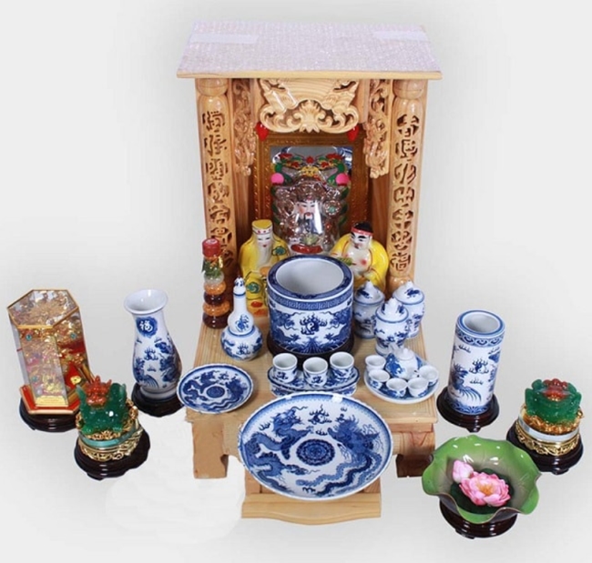 Những vật dụng trang trí bàn Thần Tài