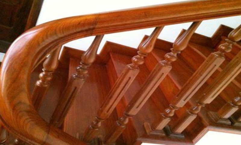 Nhận biết gỗ lim bằng nước vôi trong